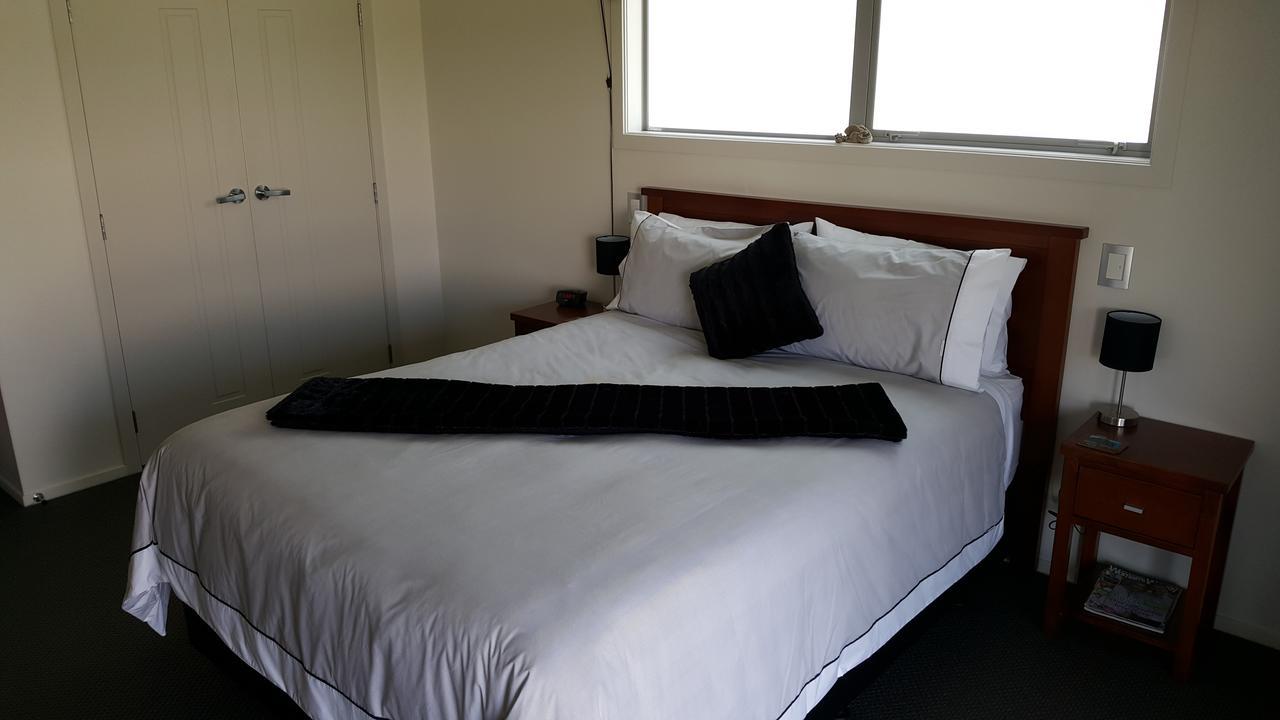 Athenree Waterside Accommodation Exteriör bild